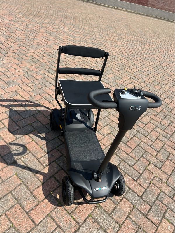 Go-Go Mg- Folding (Brand New)