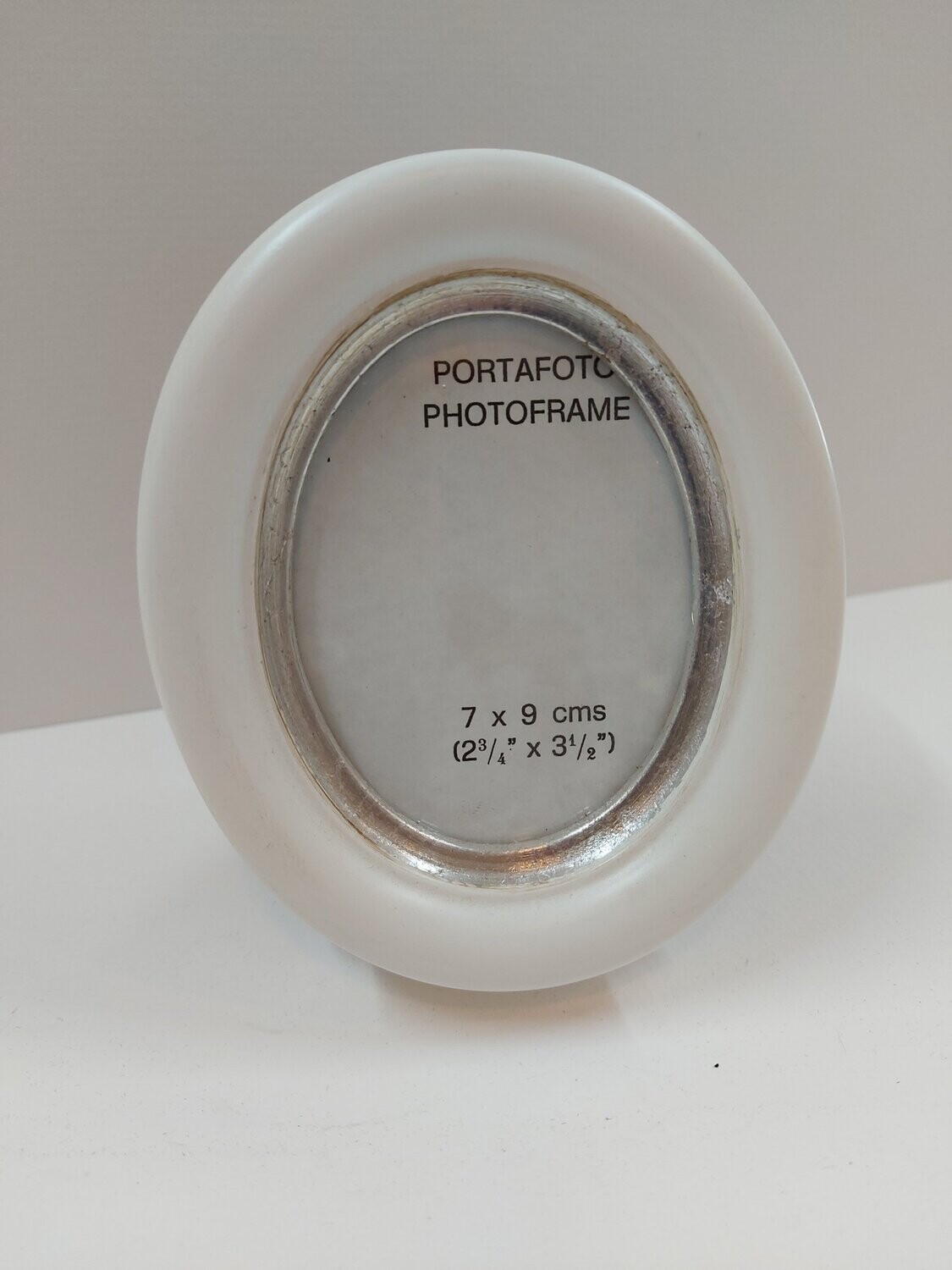 Fotorahmen  " Oval "  weiss  für Fotogröße 7 x 9 cm