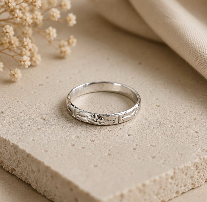 Zilveren bloemen ring