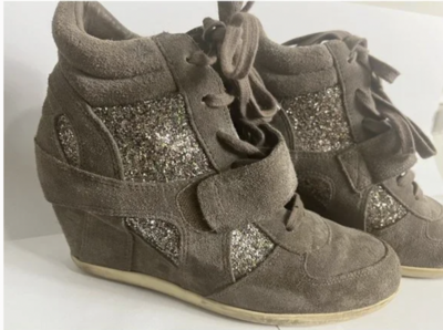 Limited by A.S.N Soft Swede High Top Heel Shoes Glitter and Rubber Souls Size 7