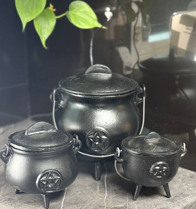 Altar -Cauldrons Altar -Cauldrons