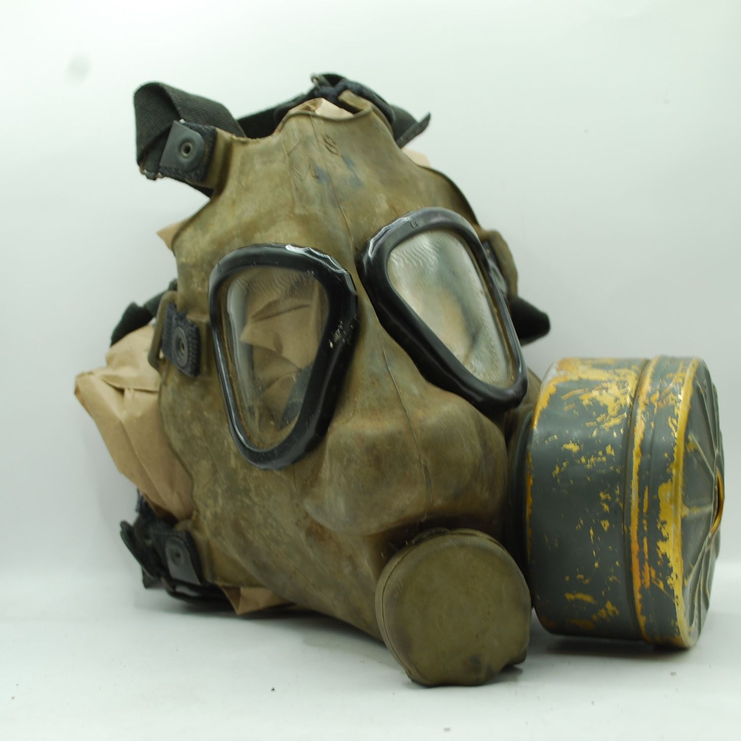 M9 gas mask