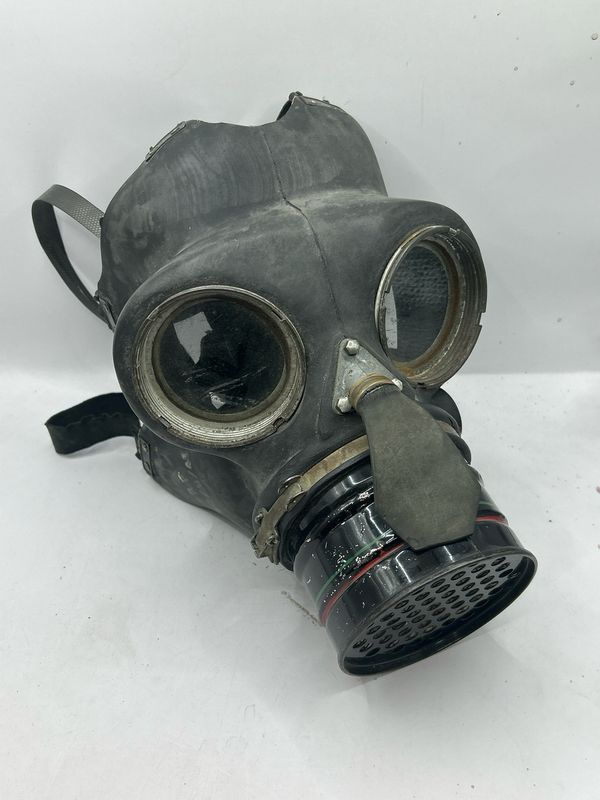 Ww2 British CDR gas mask