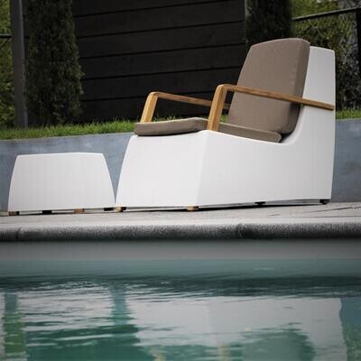 Fibreglass Chair - 700x940x750