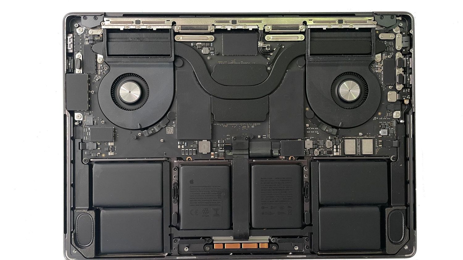 MacBook Pro M3 14' MacBook Pro M3 14'