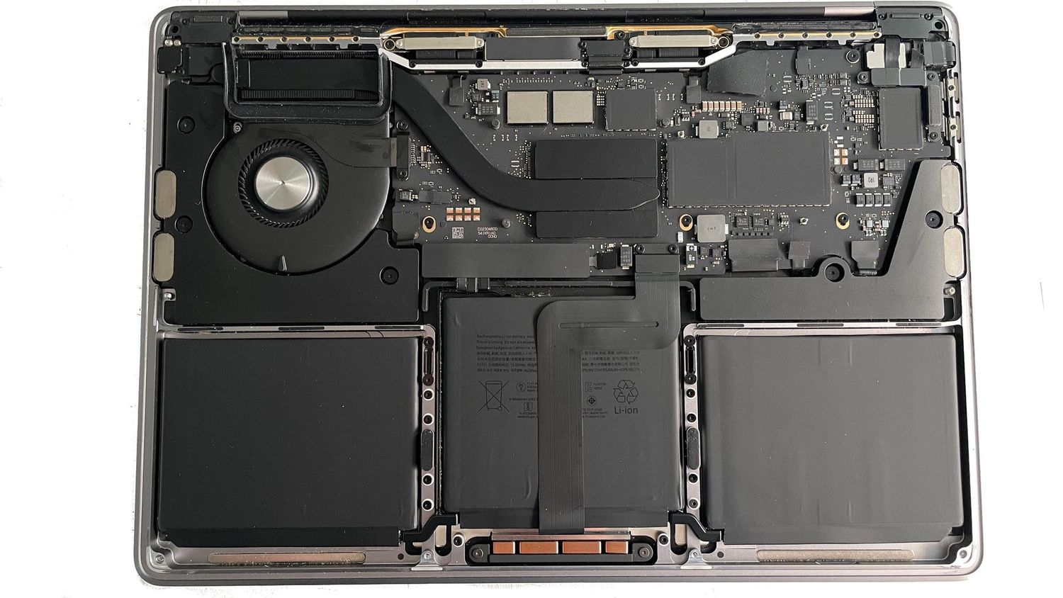 Macbook Pro M2 13' Macbook Pro M2 13'