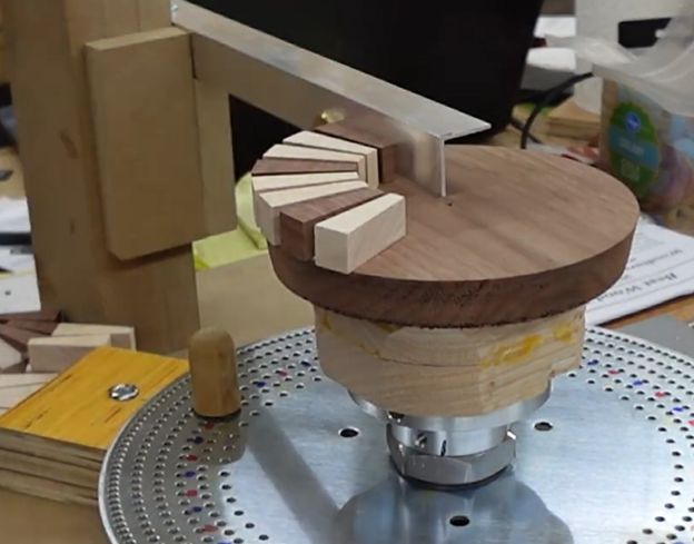 EZ Closed / Open Segment Vertical Jig w/ EZ Steel Index  Wheel (woodturning)