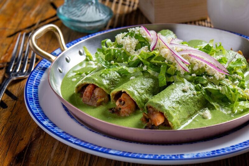 Empipianadas rellenas de minilla de camarón, Tamiahua