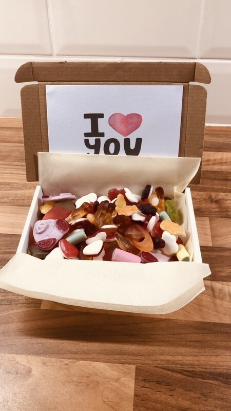 300G I LOVE YOU PICK N MIX SWEET BOX