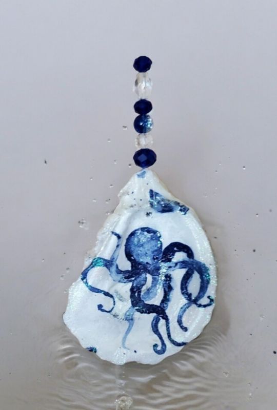 Oyster shell with octopus