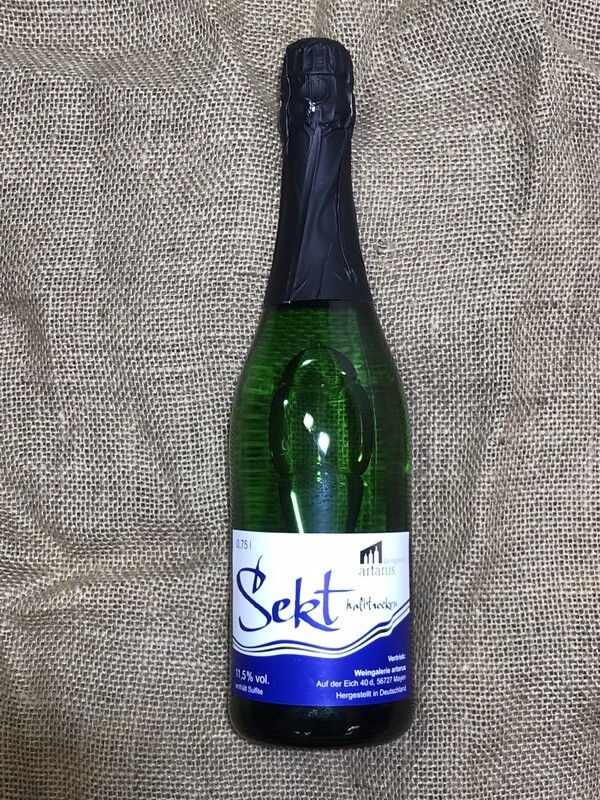 artarus Sekt
-halbtrocken- artarus Sekt
-halbtrocken-