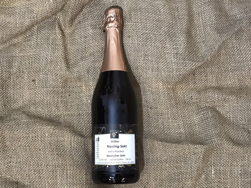 artarus Riesling Sekt
-extra trocken- artarus Riesling Sekt
-extra trocken-