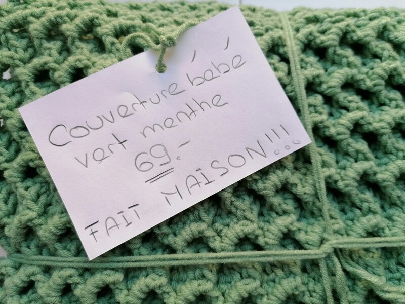 Petite couverture  couleur Vert Menthe FAIT MAISON!!!