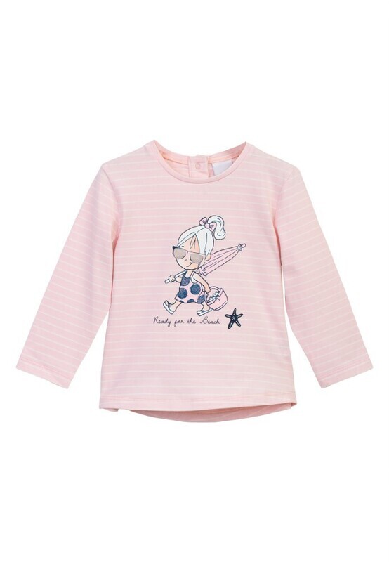 Pull rose pâle avec fille à lunette et parasol
