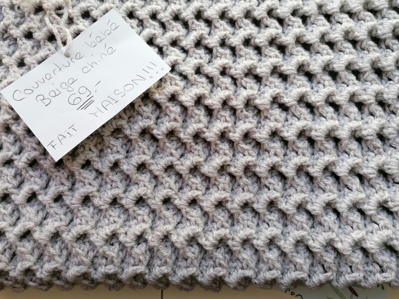 Petite couverture couleur Beige Chiné FAIT MAISON !!!