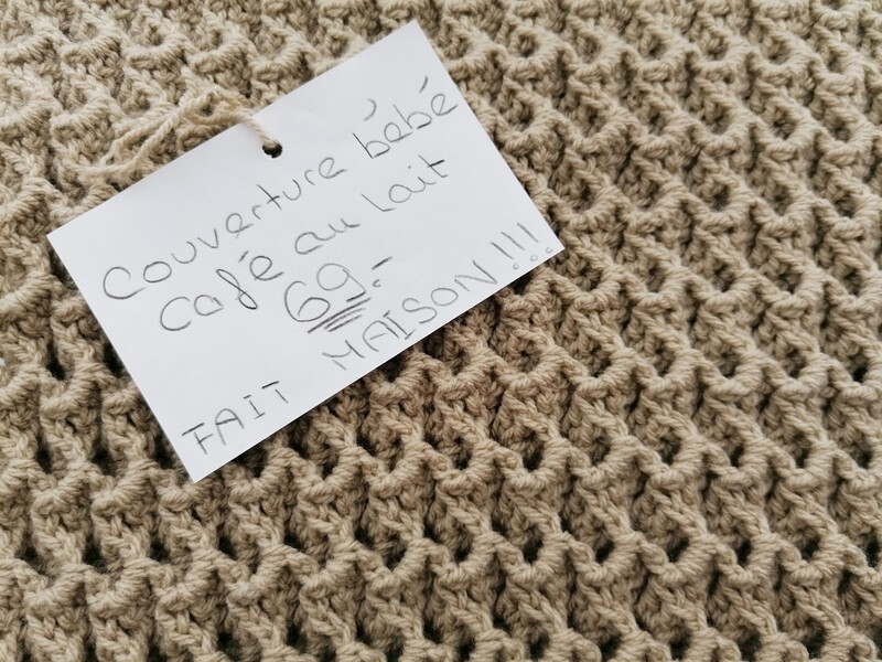 Petite couverture couleur Café au Lait FAIT MAISON!!!