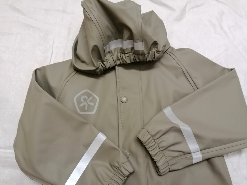 Ensemble ciré pour la pluie ou neige veste et salopette vert kaki