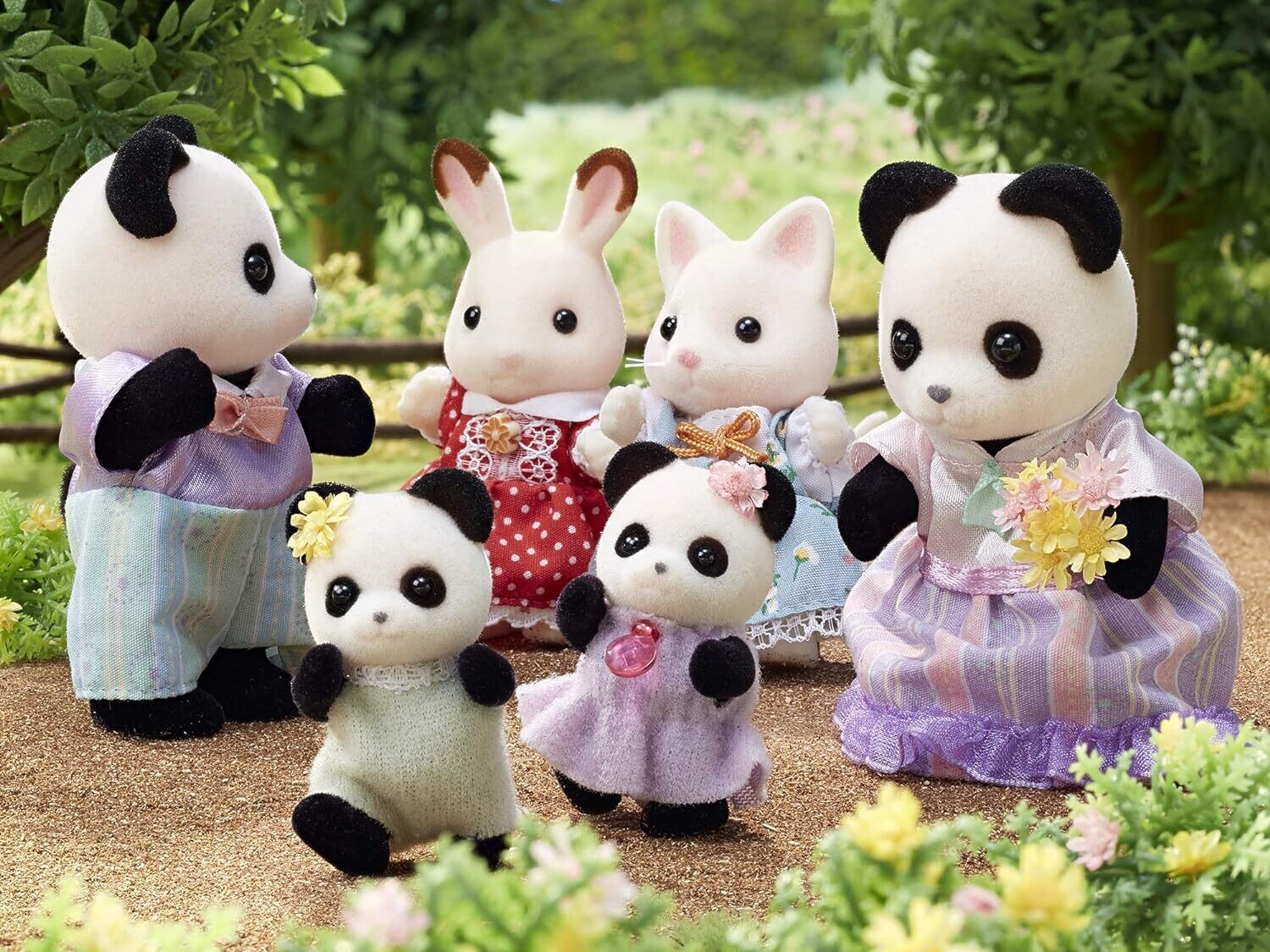 SYLVANIAN FAMILIES - La Famille Panda -Famille 4 Figurines - Mini Poupées