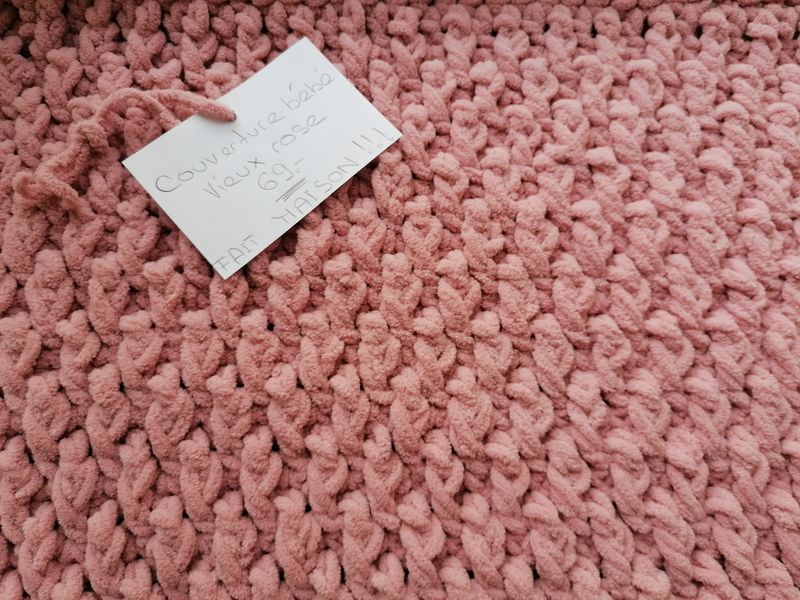 Petite couverture  couleur Vieux Rose, FAIT MAISON!!!