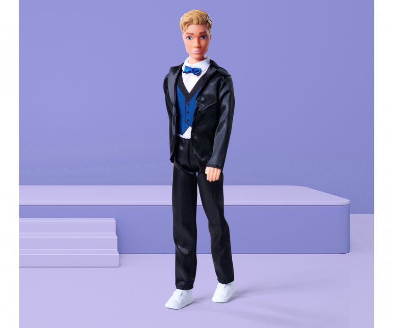 Poupée Kevin marié 29 cm