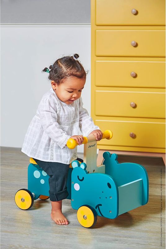 Janod - Porteur Enfant en Bois Hippo - Poignées Ergonomiques et Roues Silencieuses - Casier de Rangement - Apprentissage de l'équilibre