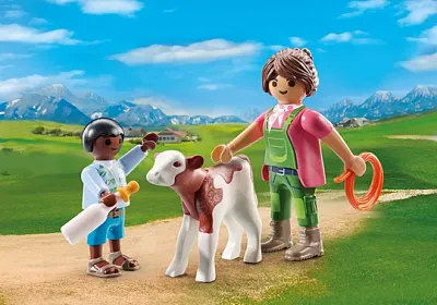 Playmobil Paysanne avec enfant donnant le biberon au veau