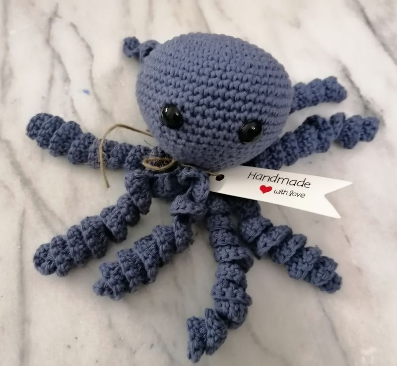 Doudou Pieuvre couleur bleu mauve, avec hochet, FAIT MAISON!!!