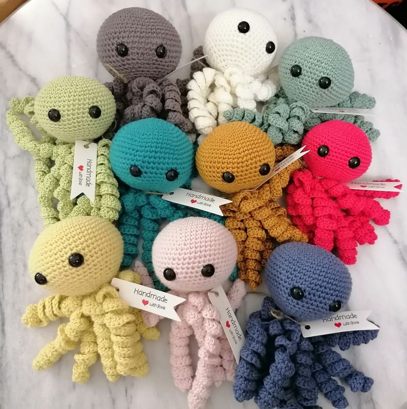 Doudou Pieuvre couleur bleu mauve, avec hochet, FAIT MAISON!!!