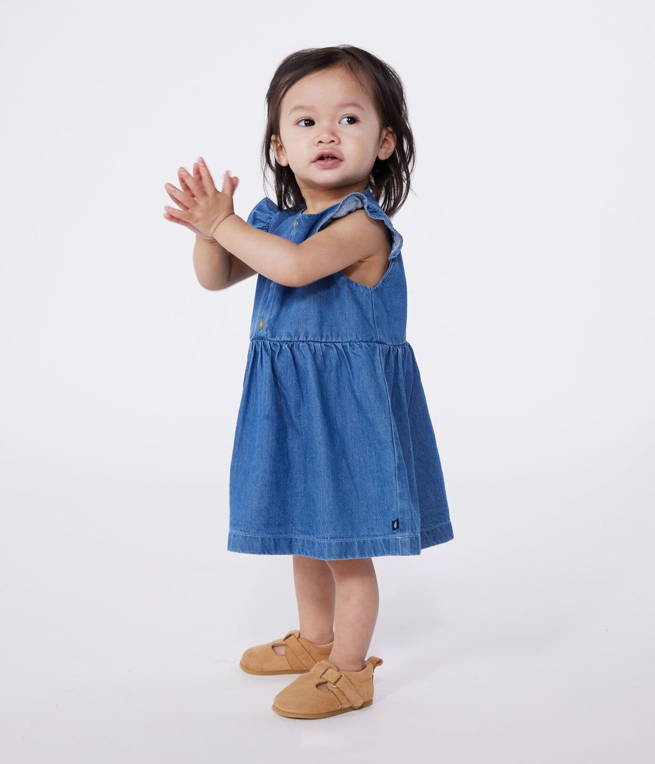 Petit Bateau Robe bébé en jean léger sans manches, couleur bleu DENIM CLAIR