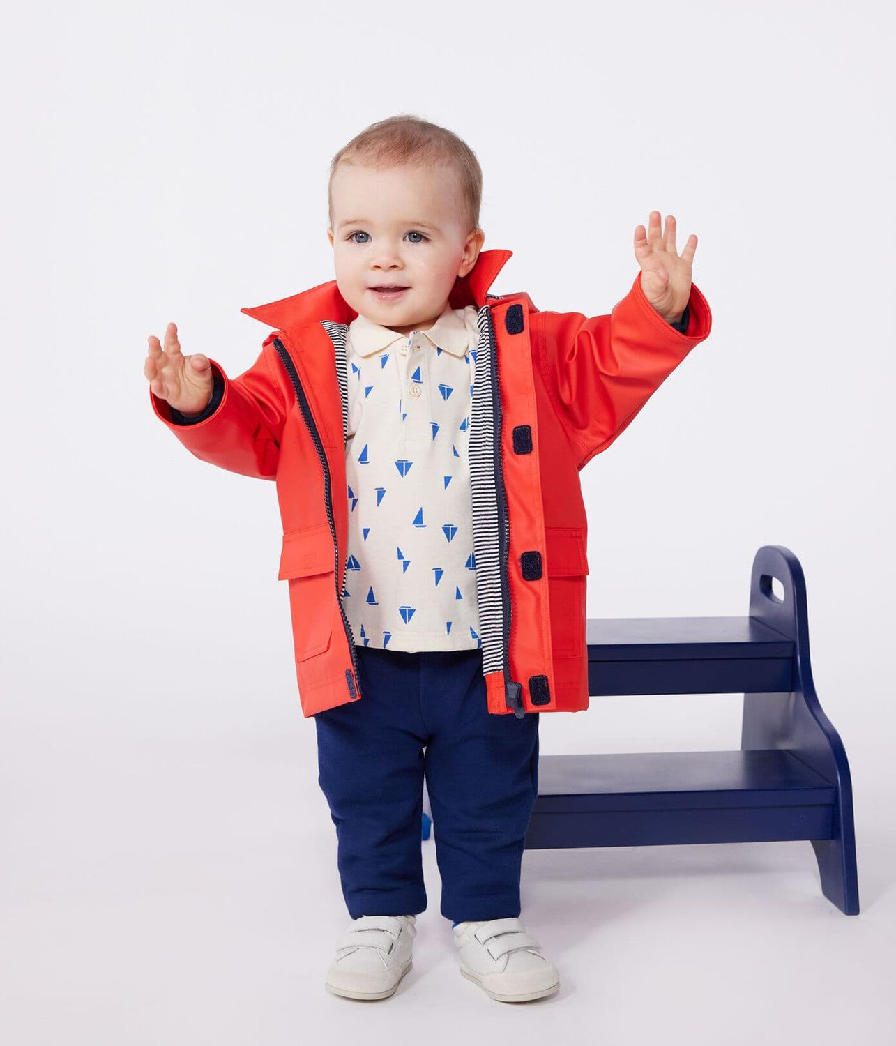 Petit Bateau Veste de pluie Ciré bébé iconique en matière déperlante, couleur Spicy