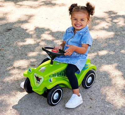 Big Bobby Car Classic Dino - Porteur à partir de 1 an - Design Dinosaure coloré - avec Volant de sécurité Noir et klaxon - pour Enfants à partir de 12 Mois (jusqu&#39;à 50 kg) - Vert - avec Autocollants