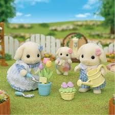 SYLVANIAN FAMILIES