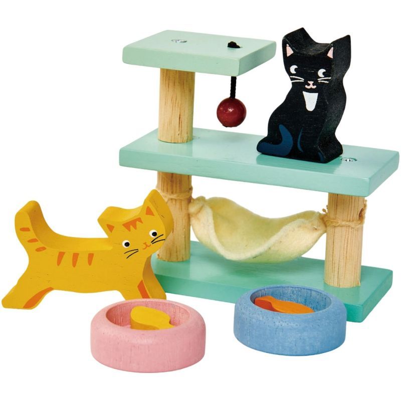 Arbre à chats en bois ,2 petits chats  avec balle pour s'amuser