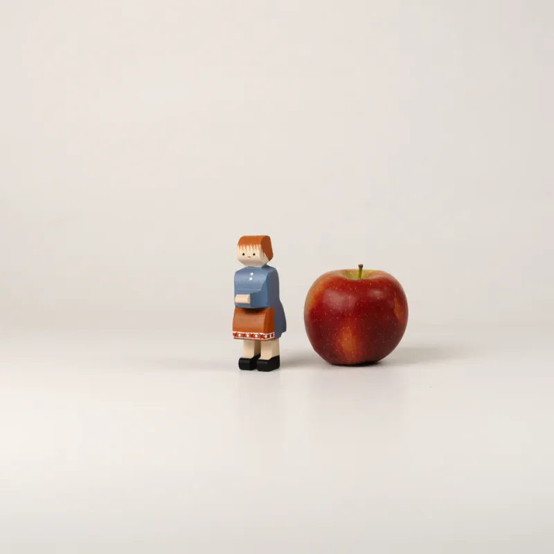 Trauffer La figurine Lotti en bois no 3072, fabriqué en Suisse