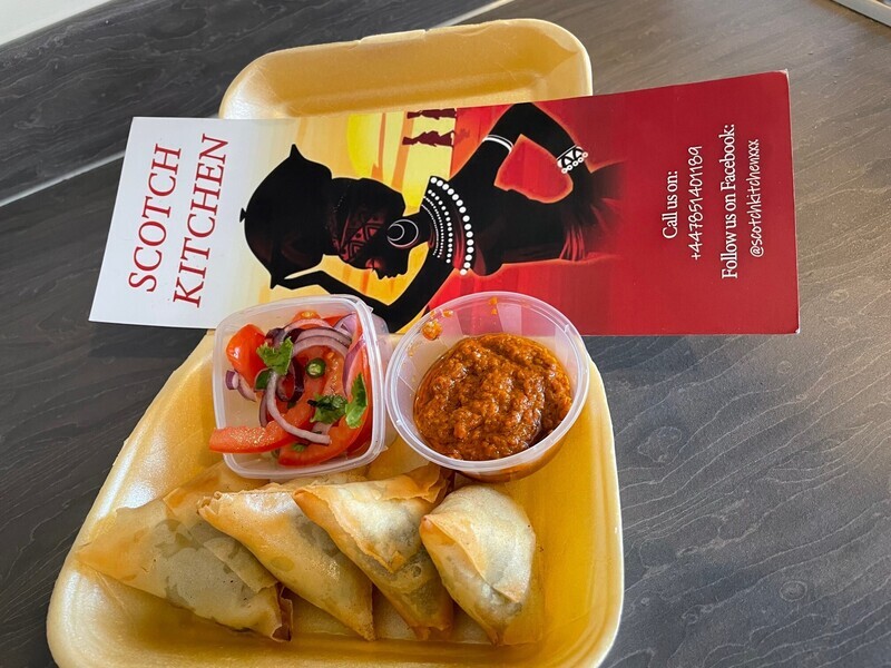 Samosa (Vegetable, Beef or Chicken) 120 kcal per piece