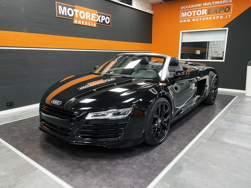 Audi R8 Spyder 4.2 V8 fsi Quattro S-tronic Black Edition