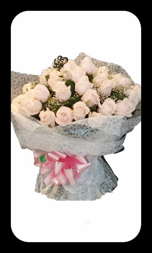 Ramo de rosas blancas