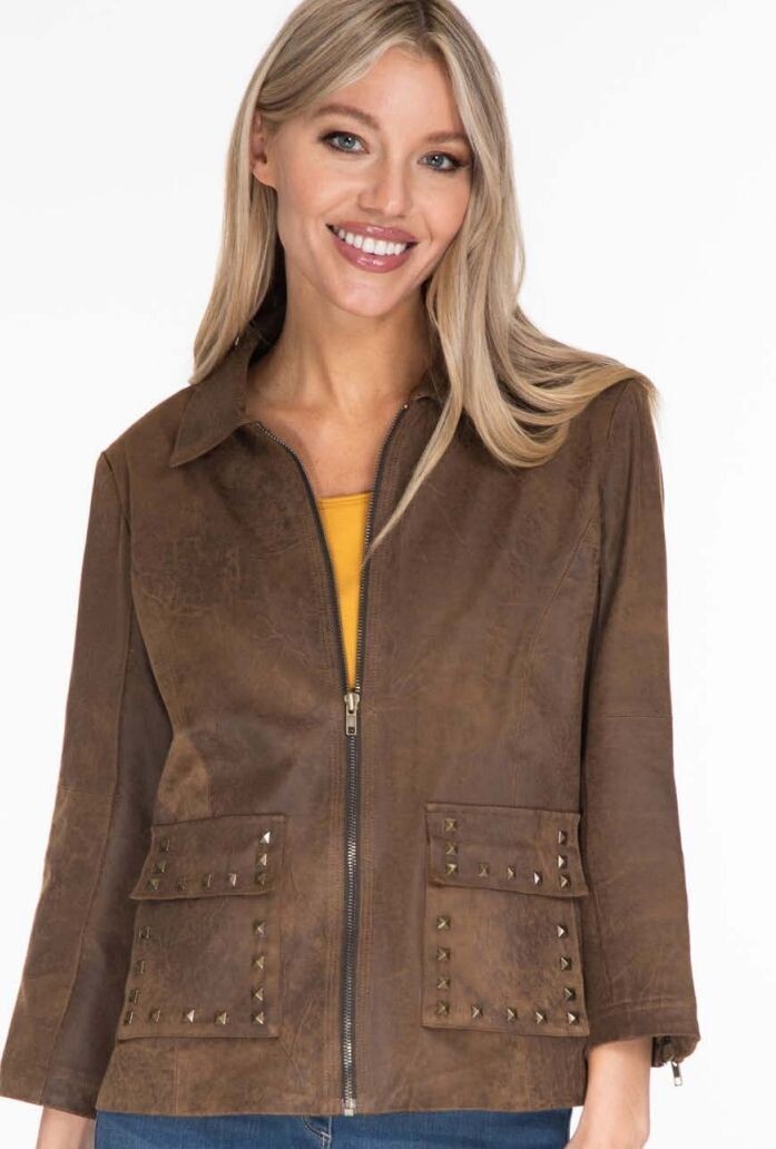 Mocha jacket, lined, ¾ sleeves, 2 pockets with grommets. Multiples