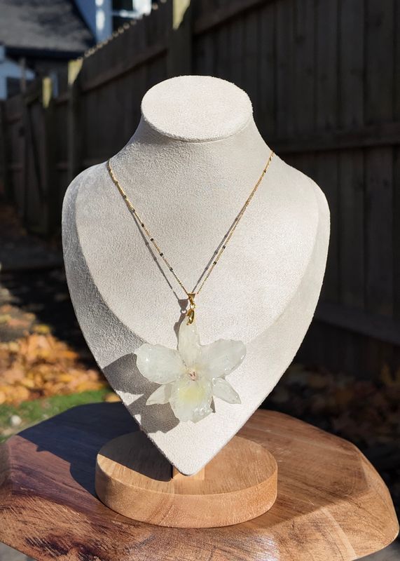 White Princess Cattleya Necklace