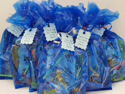 FOOTBALL PARTY BAG PRE-FILLED