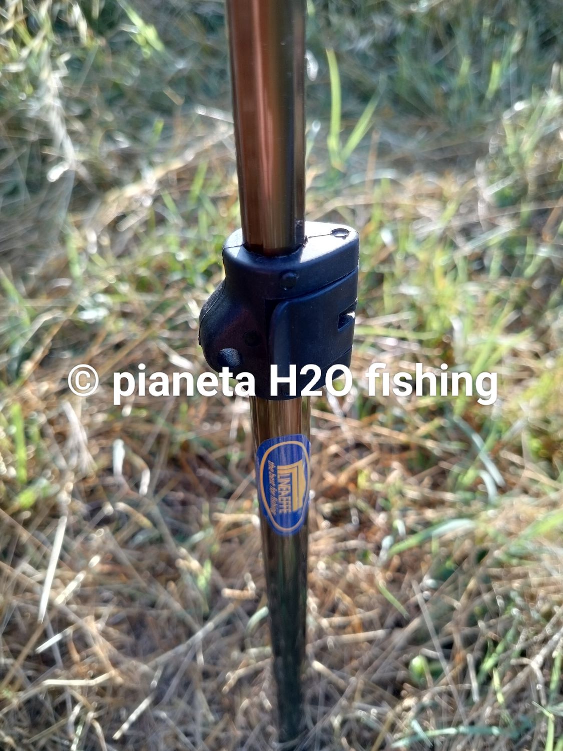 Picchetto con trivella carpfishing LINEAEFFE brunito STRONG 90 cm