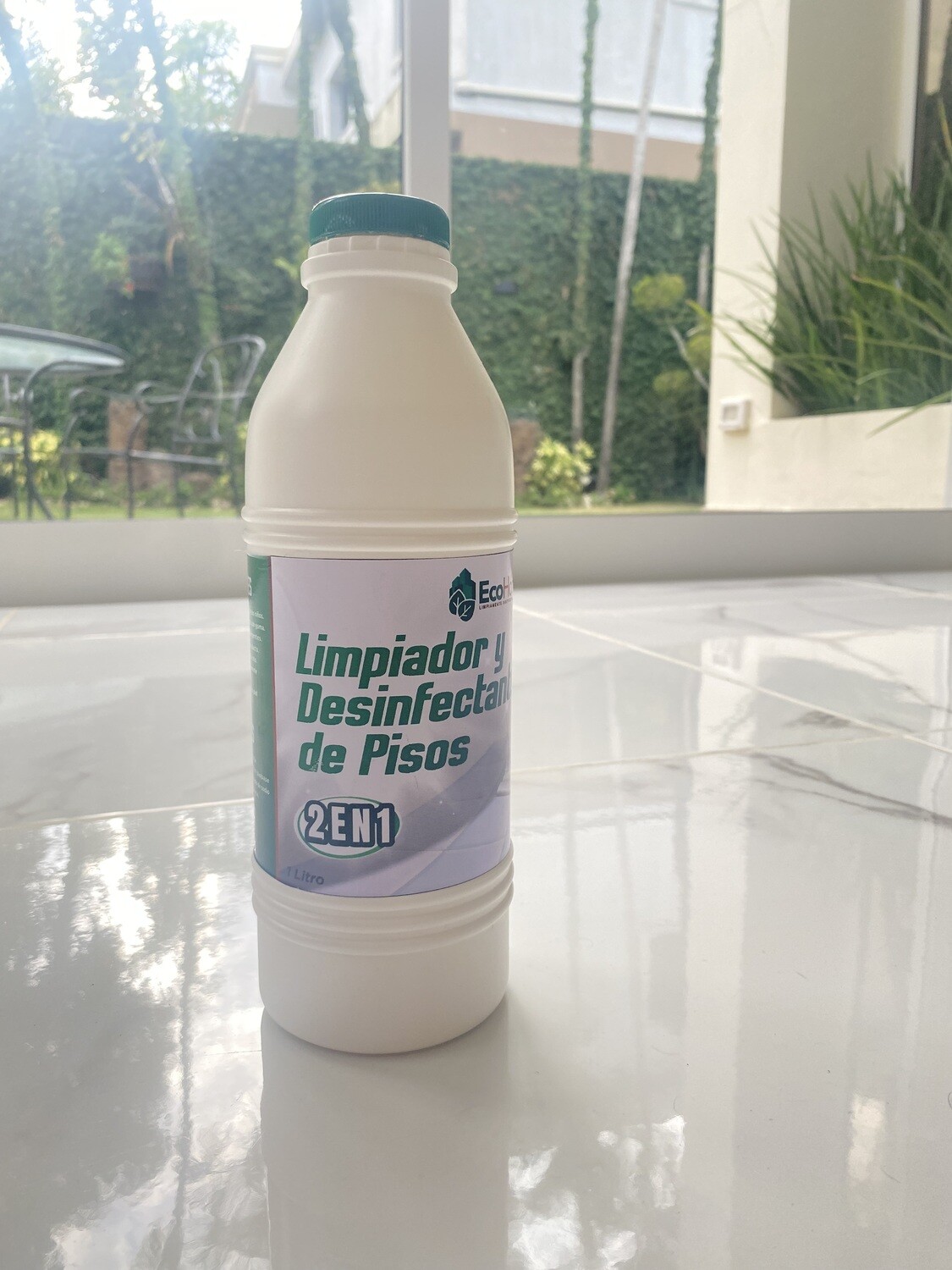 LIMPIADOR Y DESINFECTANTE DE PISO FLORAL
32 oz, 1/2 galón y 1 galón