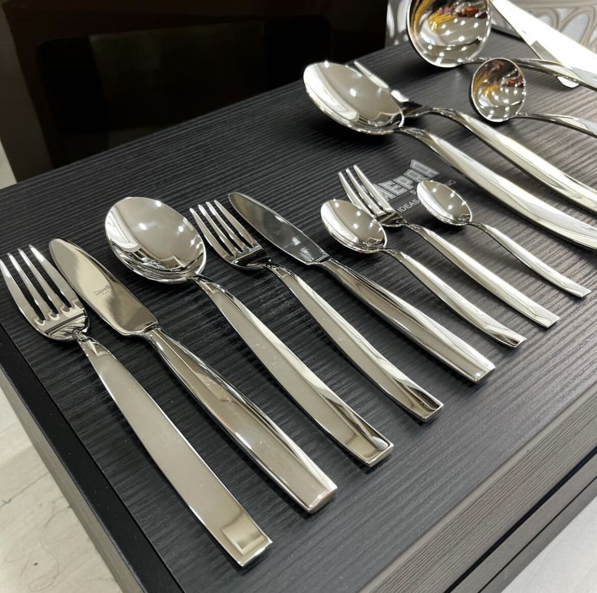 Bauletto legno set posate 124 pezzi - Mediterranea Mepra