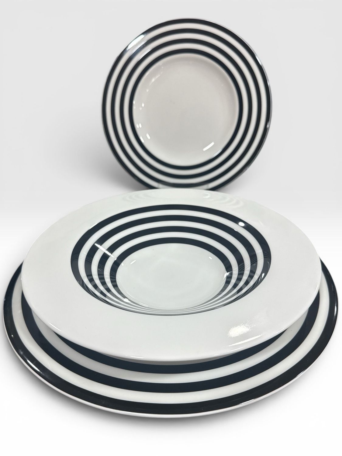 Servizio 36 pezzi - Freshness Lines Black Livellara 