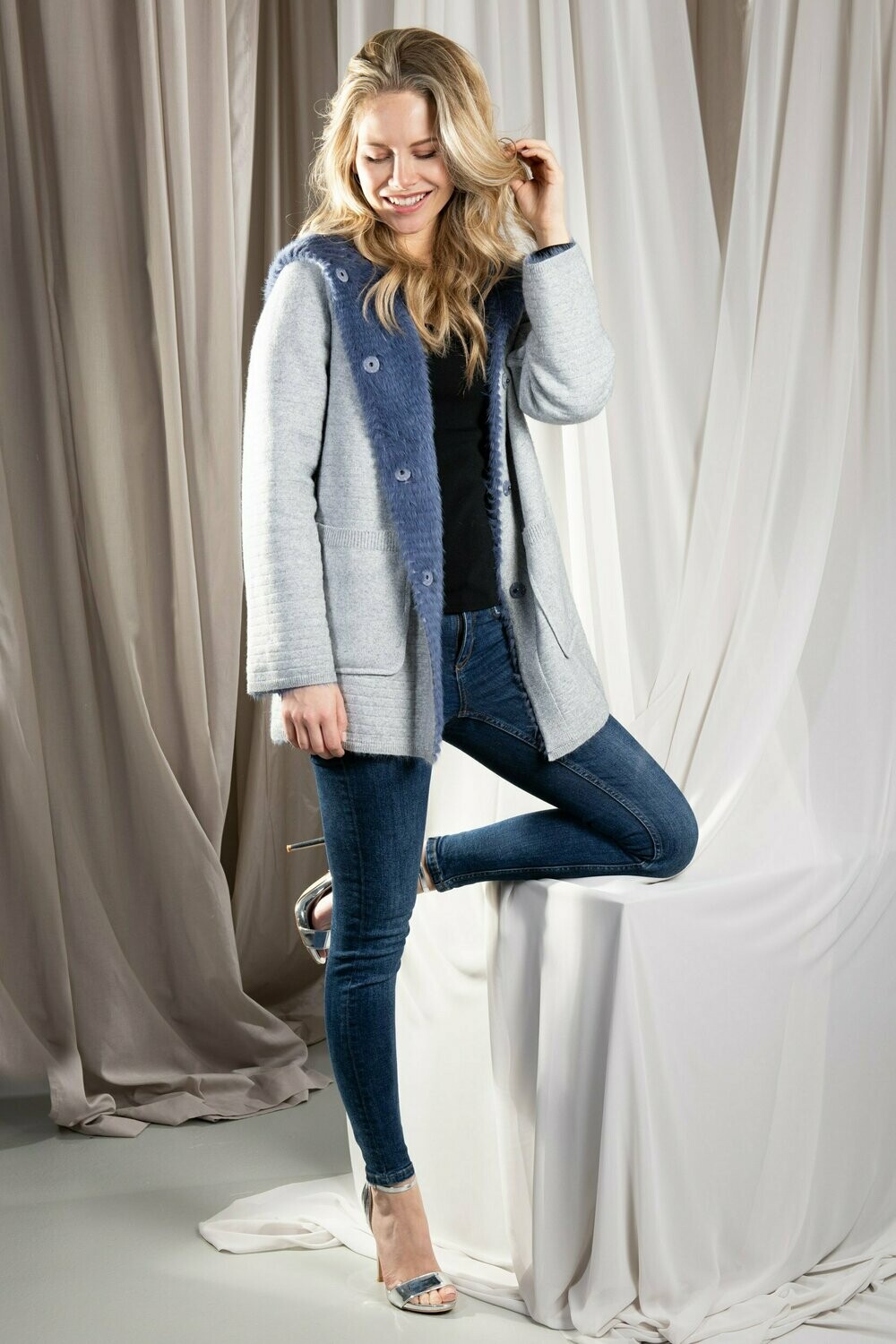 Wolljacke mit Kapuze