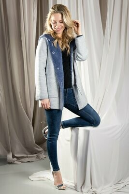 Wolljacke mit Kapuze