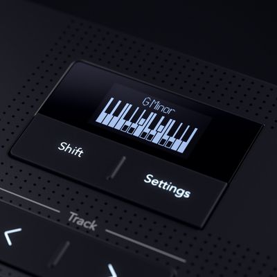 Novation Launchkey 37 MK4 (37 鍵 MIDI 控制鍵盤 — 全尺寸)