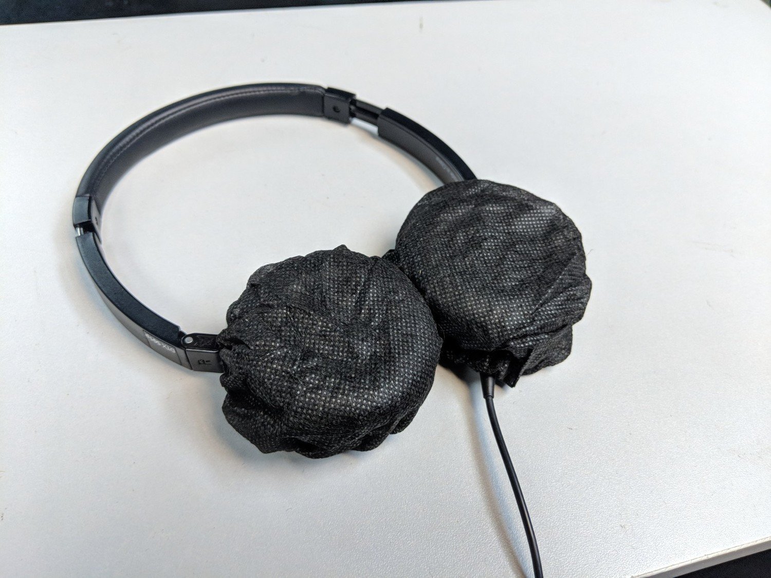 即棄耳機套 (disposable cover for headphones)