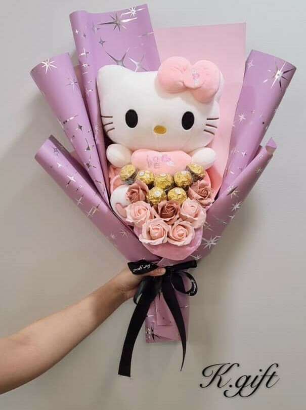 💘Lovely Hello Kitty in Roses bouquet
