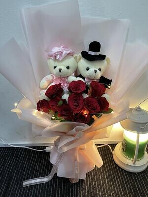 10 Stalks Fresh Roses with Wedding bear bouquet (add money note optional)